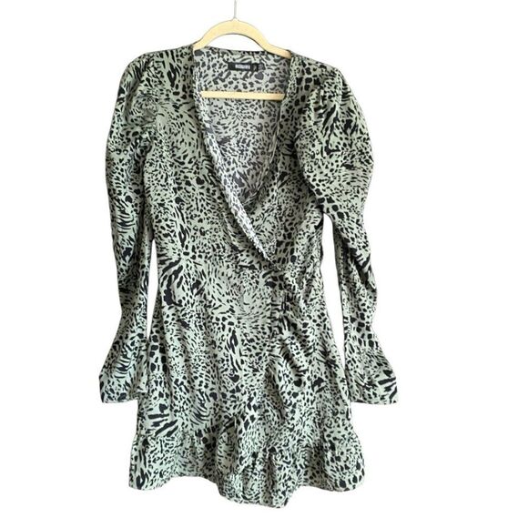 Misguided Green Animal Print Surplice Ruffle Dress. Size 6. - Picture 5 of 12